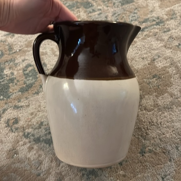 Vintage Stoneware Pitcher large size 10 in tall - Picture 4 of 9
